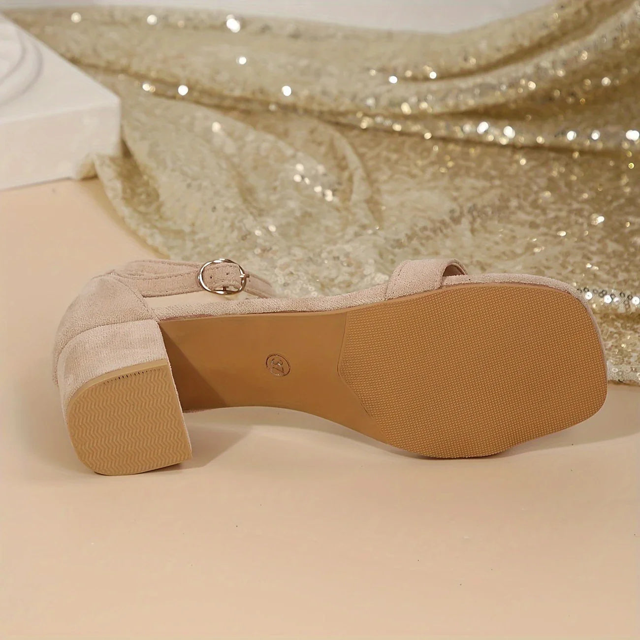 Marzelyn – Hochwertige Wildleder-Sandalen mit Blockabsatz