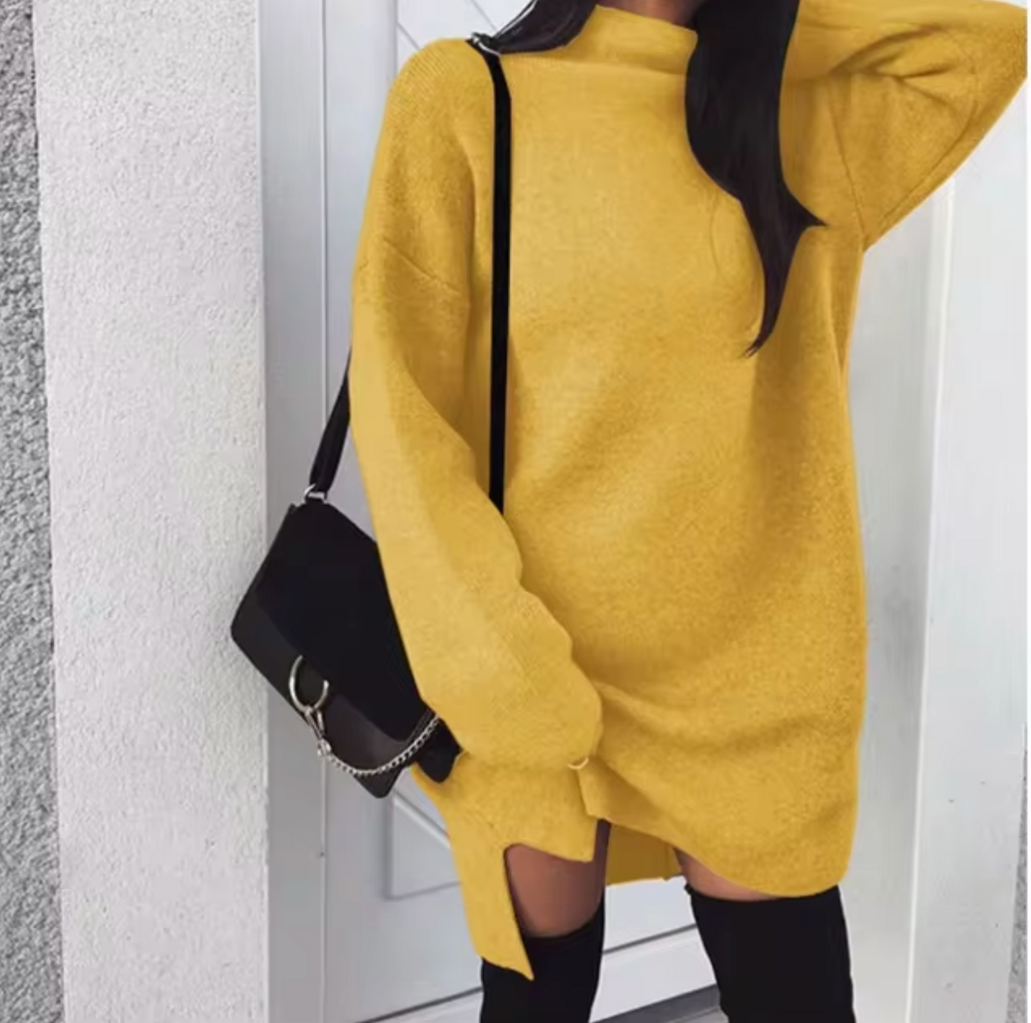 Bezy – Lockeres Strickkleid mit Rollkragen