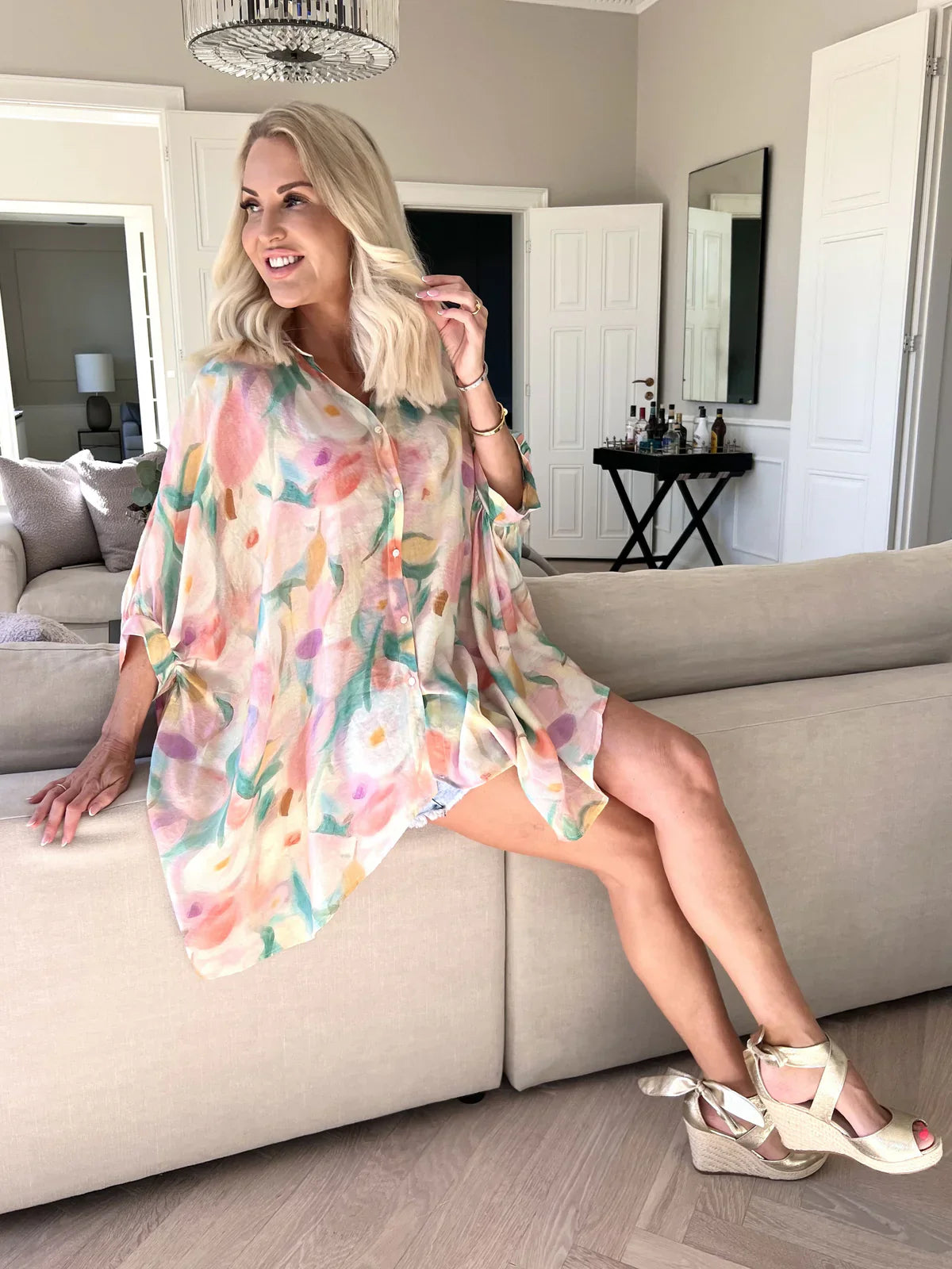 Lioraelle – Pastell-Aquarell-Oversize-Shirt