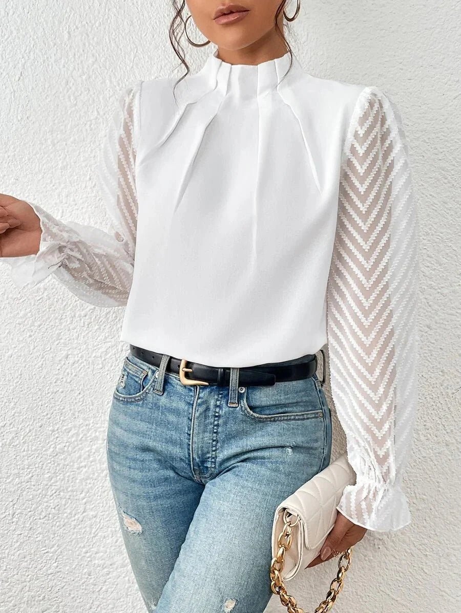Tirynne – Elegante Bluse mit Chevron-Ärmeln