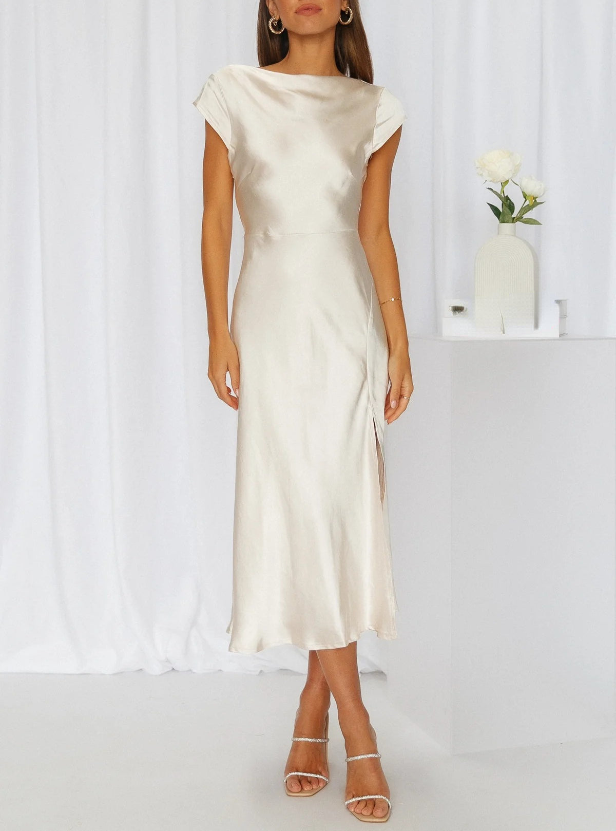 Emma | Elegantes Slik-Kleid