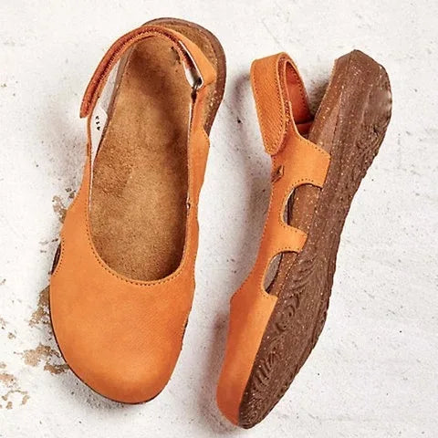 Ravena – Flache Ledersandalen mit Fersenriemen