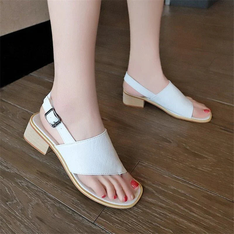 Isabelline – Minimalistische Slingback-Sandalen mit Blockabsatz