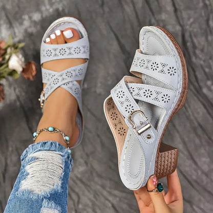 Nalira – Stilvolle Leder-Komfortsandalen mit Cut-Outs