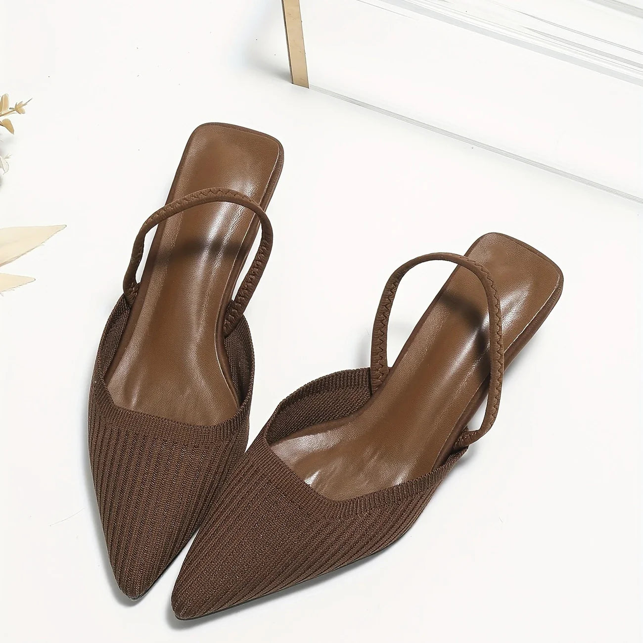 Renathea – Stilvolle, spitze Slingback-Schuhe aus Strick