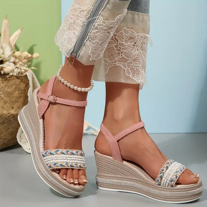 Chiarae – Boho-inspirierte Plateau-Sandalen mit Keilabsatz