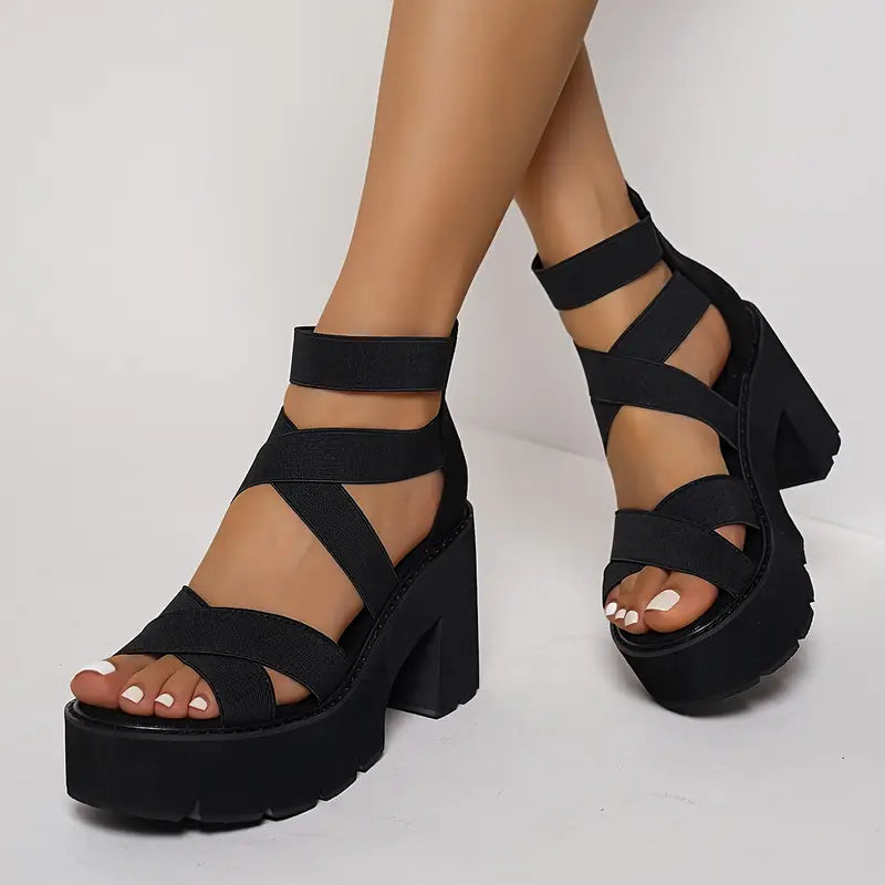 Zelmei – Schwarze Gladiator-Sandalen mit Plateausohle