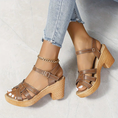 Isavelle – Stilvolle Sandalen mit gewebtem Riemen und Absatz