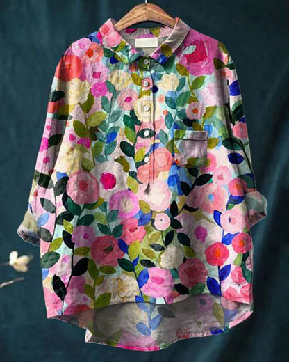 Rosavine – Leinenbluse mit Blumenmuster und Aquarellmotiv