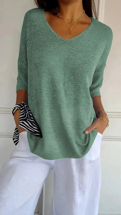 Lunessae – Elegantes, leichtes Stricktop mit V-Ausschnitt