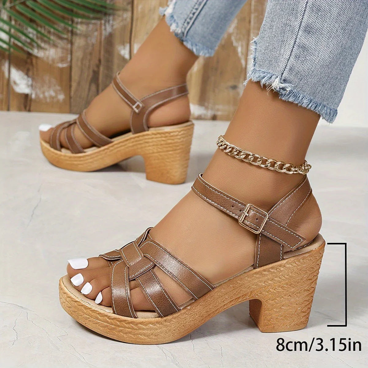Isavelle – Stilvolle Sandalen mit gewebtem Riemen und Absatz