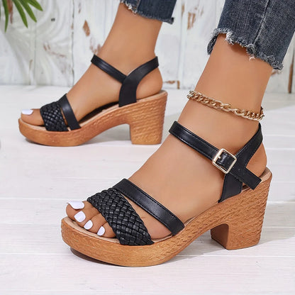 Aneskaia – Stilvolle Sandalen mit gewebtem Riemen und Blockabsatz
