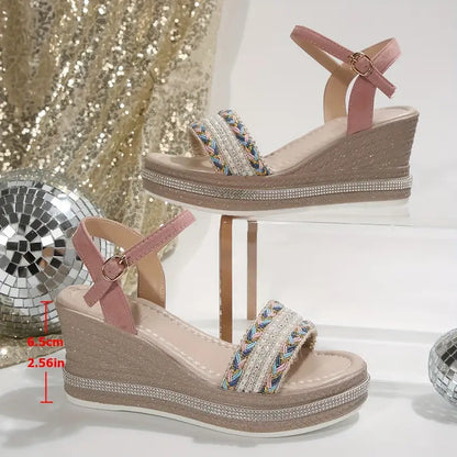 Chiarae – Boho-inspirierte Plateau-Sandalen mit Keilabsatz