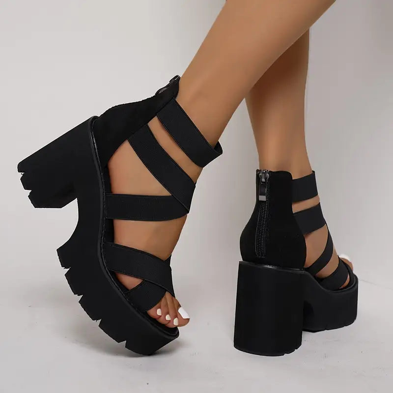 Zelmei – Schwarze Gladiator-Sandalen mit Plateausohle