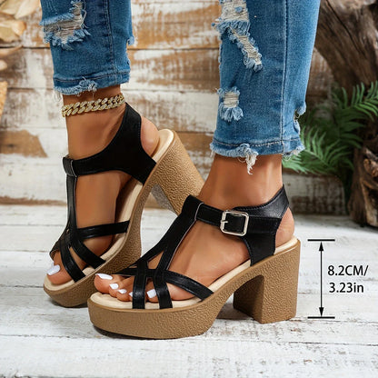 Noralith – Elegante, klobige Plateausandalen