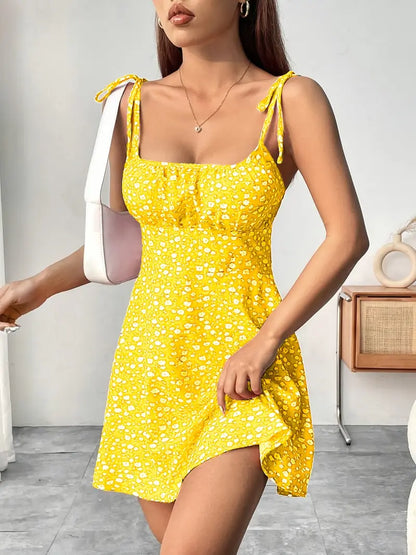 Maxine – Minikleid mit Blumenmuster und Bindebändern