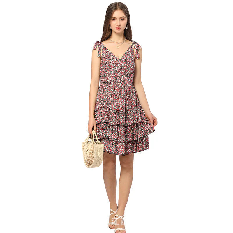 Lorevina – Gestuftes Minikleid mit Rüschen und Blumenmuster und Bindeträgern