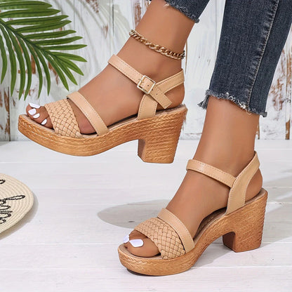 Aneskaia – Stilvolle Sandalen mit gewebtem Riemen und Blockabsatz