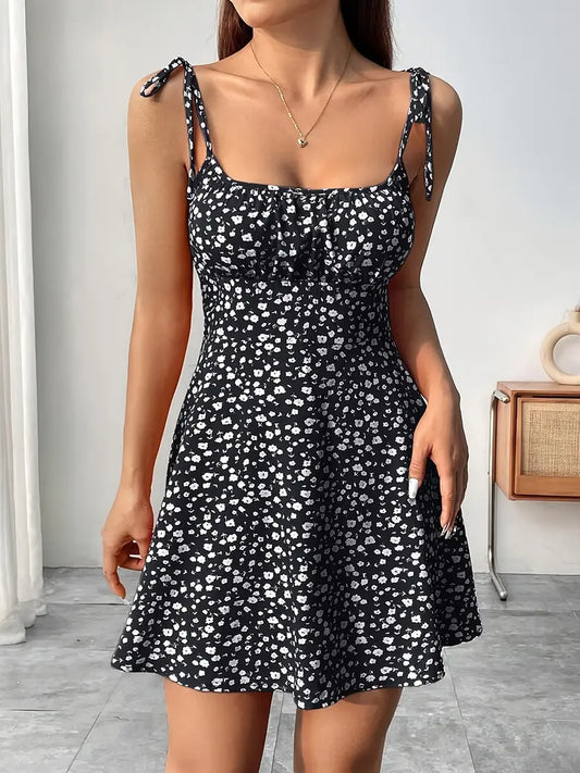 Maxine – Minikleid mit Blumenmuster und Bindebändern