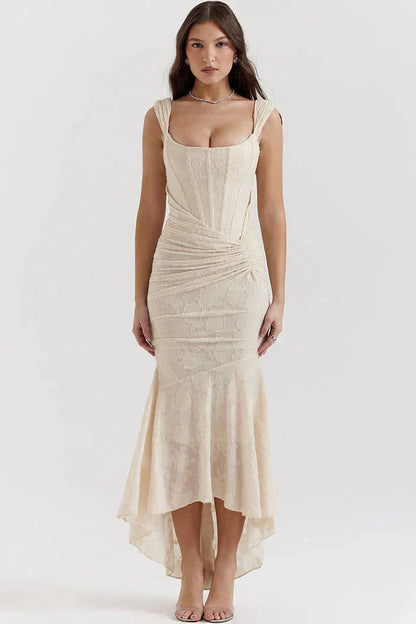 Melly – Elegantes schulterfreies Spitzenkleid