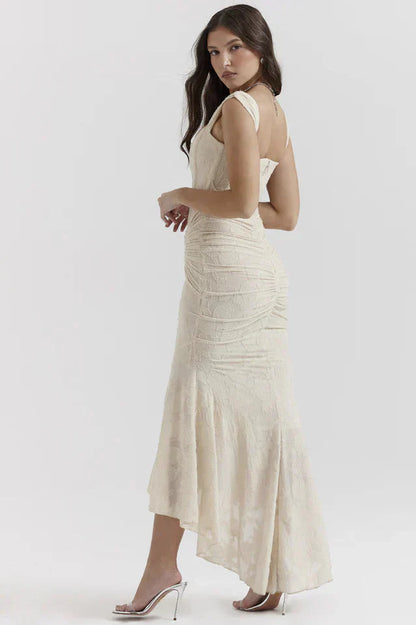 Melly – Elegantes schulterfreies Spitzenkleid