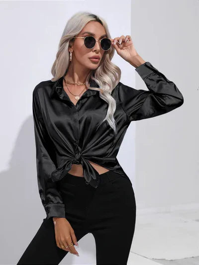 Tayindi – Elegante Satinbluse mit Bindeband
