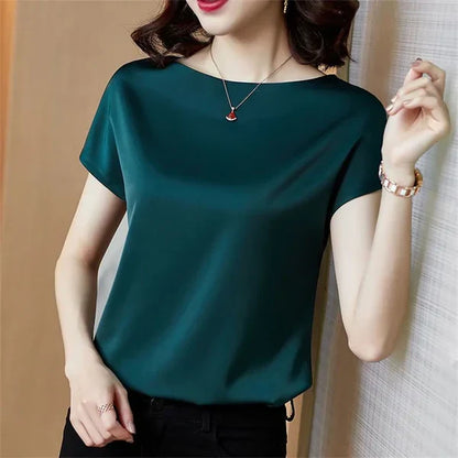 Celindra – Elegante Satinbluse mit kurzen Ärmeln
