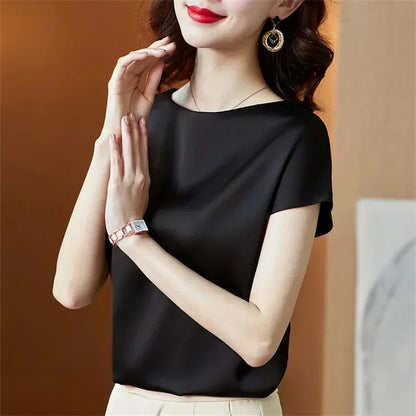 Karindah – Elegante Bluse aus Seidensatin mit Flügelärmeln