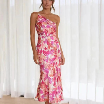Selvita – One-Shoulder-Midikleid aus floralem Satin