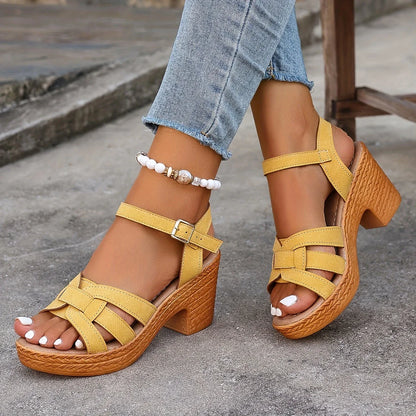 Isavelle – Stilvolle Sandalen mit gewebtem Riemen und Absatz