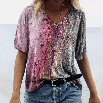 Marlisse – Stylisches T-Shirt mit abstraktem Marmor-Print und V-Ausschnitt