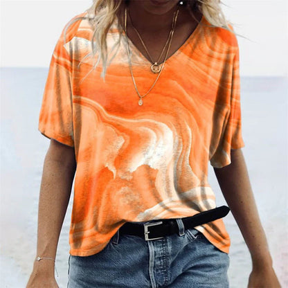 Marlisse – Stylisches T-Shirt mit abstraktem Marmor-Print und V-Ausschnitt