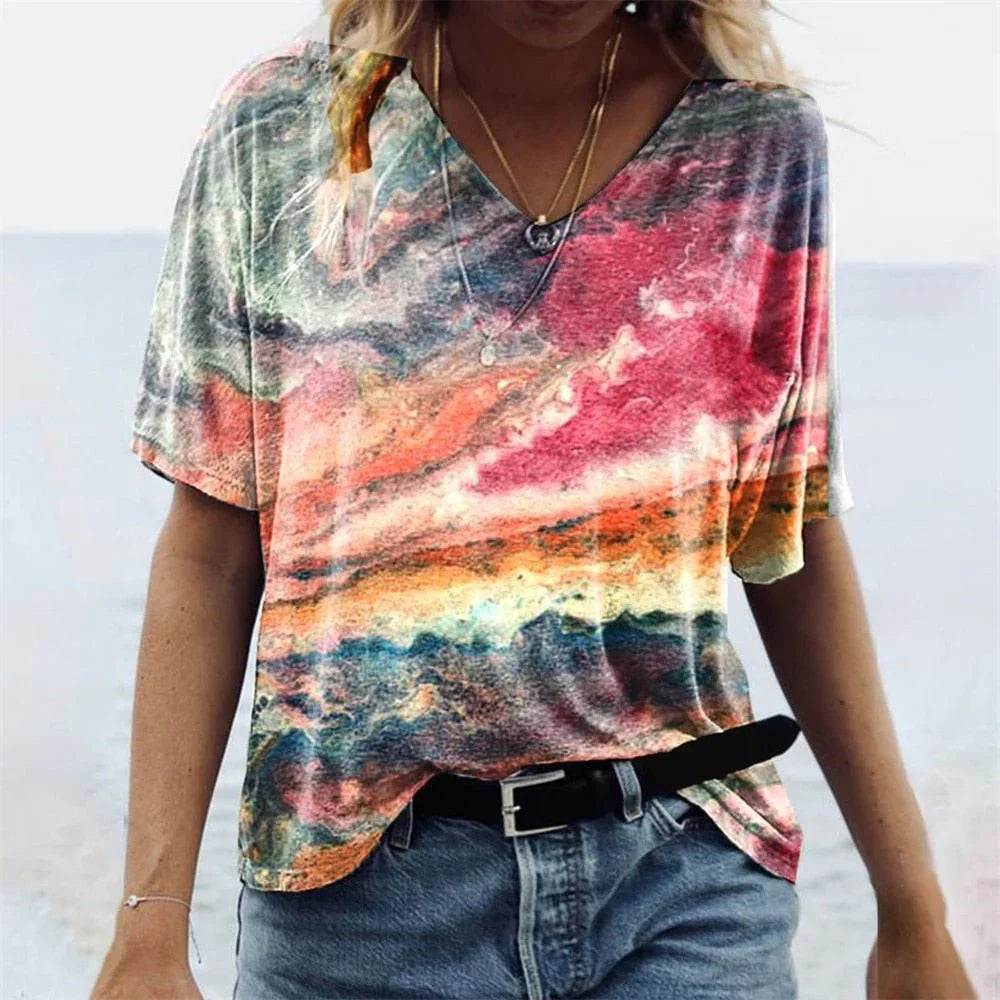 Marlisse – Stylisches T-Shirt mit abstraktem Marmor-Print und V-Ausschnitt
