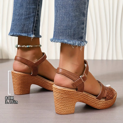 Aneskaia – Stilvolle Sandalen mit gewebtem Riemen und Blockabsatz