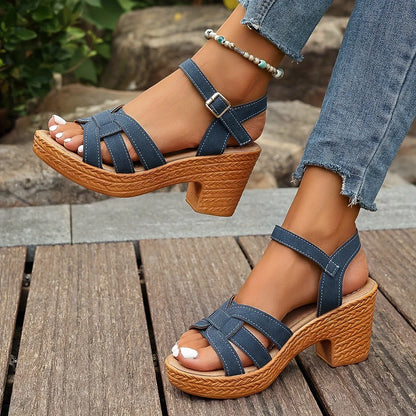 Isavelle – Stilvolle Sandalen mit gewebtem Riemen und Absatz