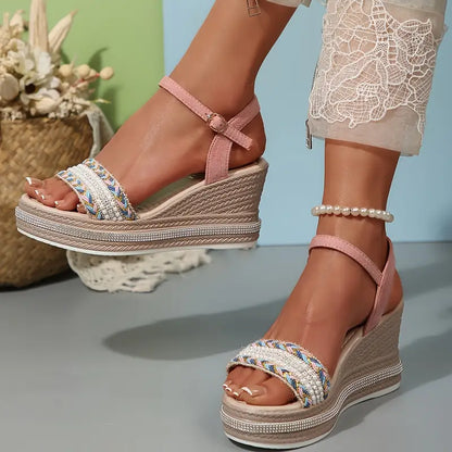 Chiarae – Boho-inspirierte Plateau-Sandalen mit Keilabsatz