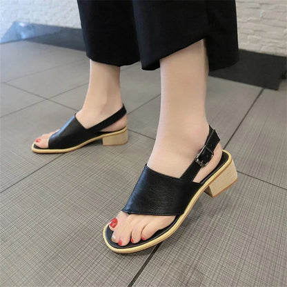 Isabelline – Minimalistische Slingback-Sandalen mit Blockabsatz