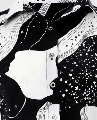 Belyra – Elegantes schwarz-weißes Satinhemd mit abstraktem Print